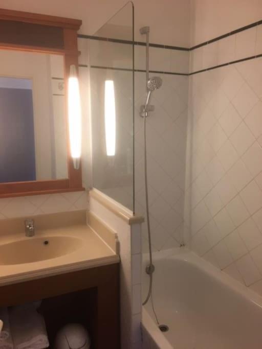 Apt T2 Calme Sur Golf, Piscine, Ocean 10 Min En Velo 拉卡诺 外观 照片
